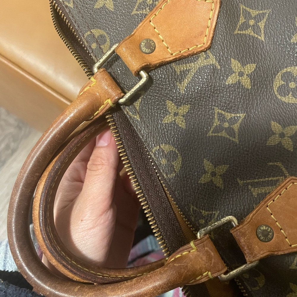 Authentic Louis Vuitton bag - Picture 8 of 9